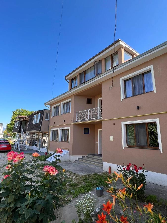 Premont Studios Ghimbav Εξωτερικό φωτογραφία