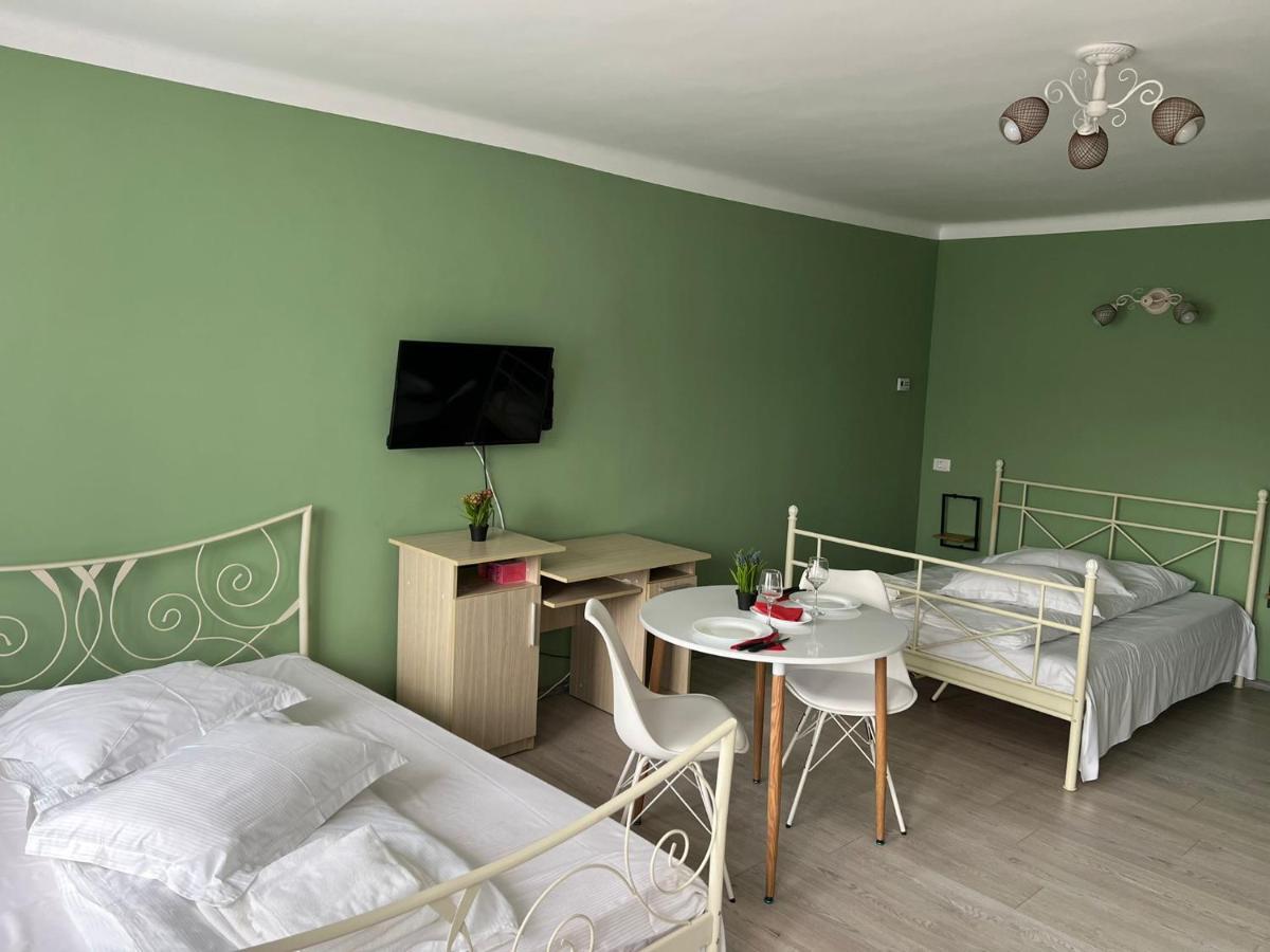 Premont Studios Ghimbav Εξωτερικό φωτογραφία
