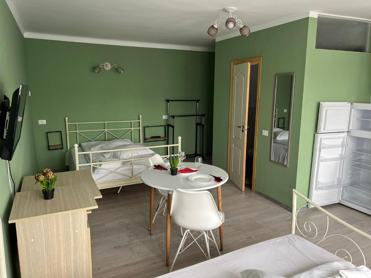 Premont Studios Ghimbav Εξωτερικό φωτογραφία