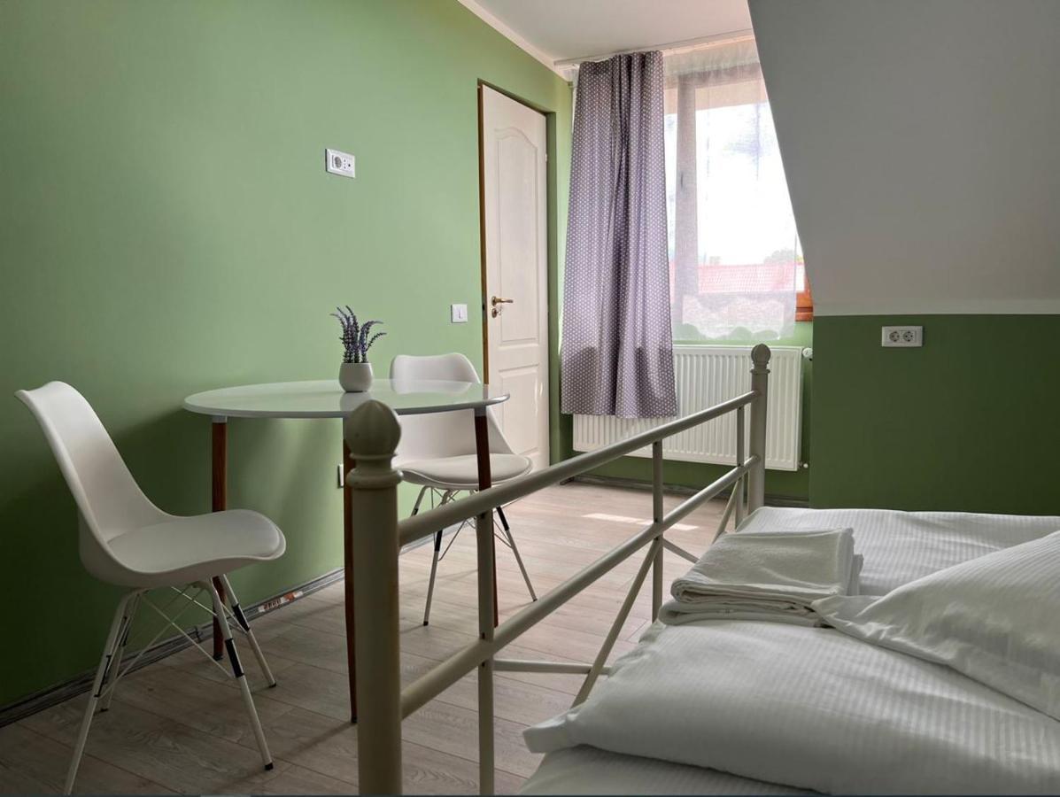 Premont Studios Ghimbav Εξωτερικό φωτογραφία