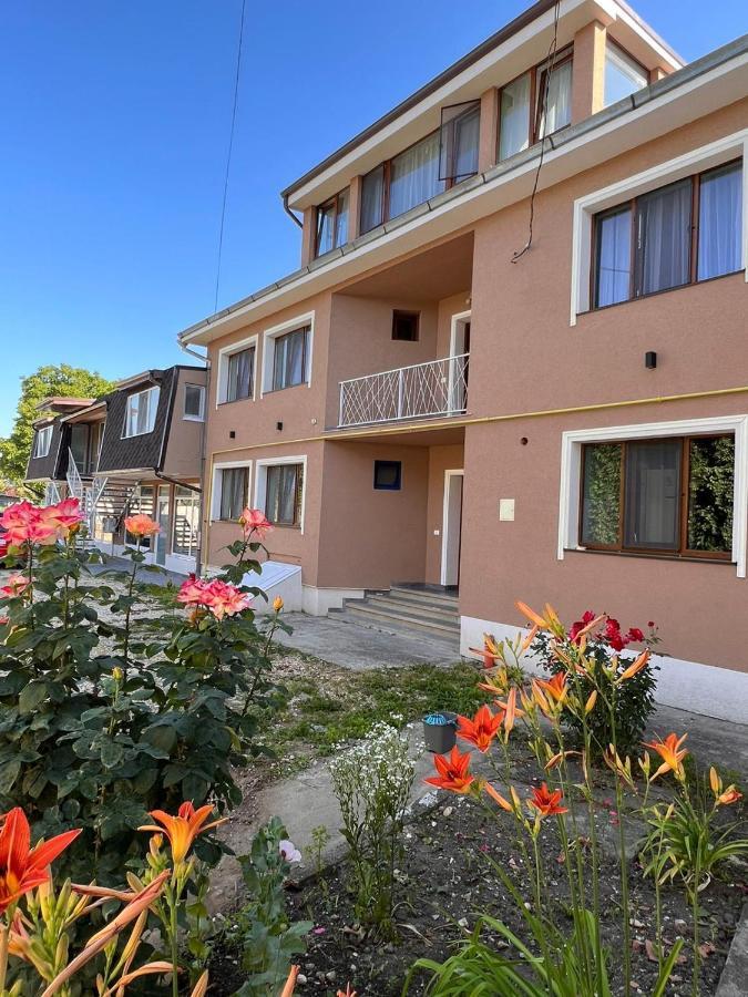 Premont Studios Ghimbav Εξωτερικό φωτογραφία